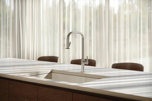 East Linear Extended Reach pull-down kitchen faucet in Polished Chrome (26) finish