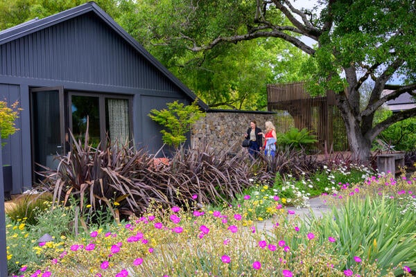 A guided tour of Nagomi invited guests to explore the interplay between architecture, landscape and color throughout the retreat 