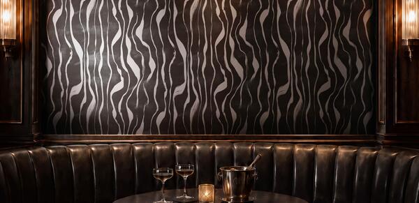 Cascade metallic wallpaper in Onyx (METS24-MKS125-ON)