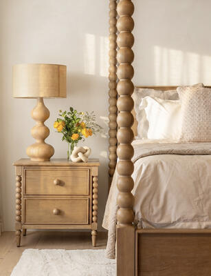 Marcellina bed, Marcellina nightstand, Lynne table lamp