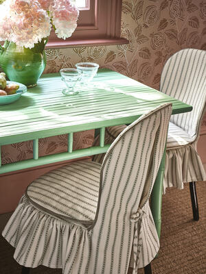 Averly small-scale prints, weaves and wallcoverings