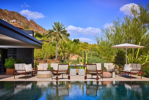 One collection, one line of sight. Sonora carries continuity across the whole terrace