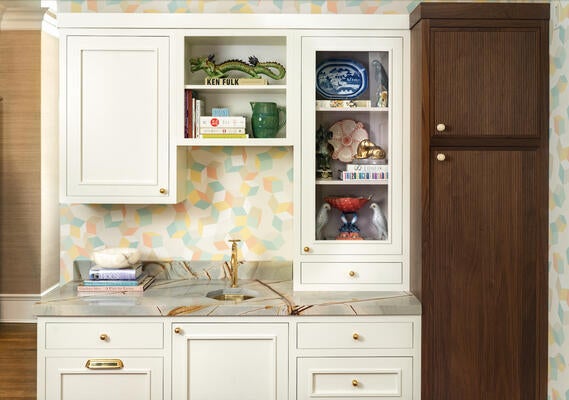 Wet bar custom design with Caroline cabinets