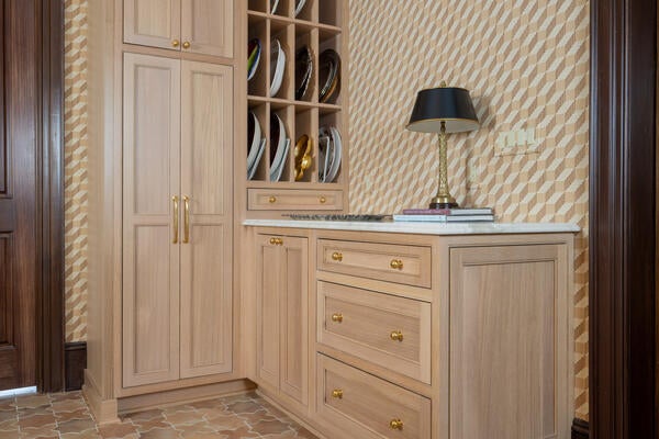 Butler’s pantry installation