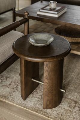 Brooks end table featured in a living room setting