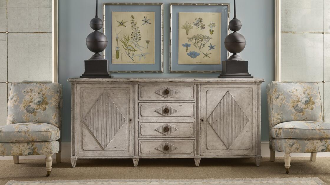 The Antiquaire Collection